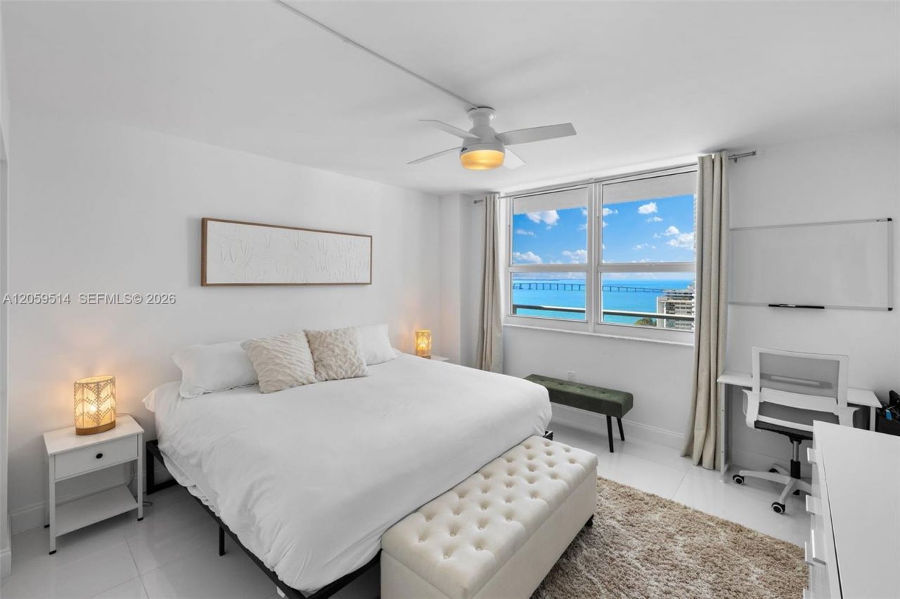 1155 Brickell Bay Dr , Unit 2005, Miami, FL 33131 Photo