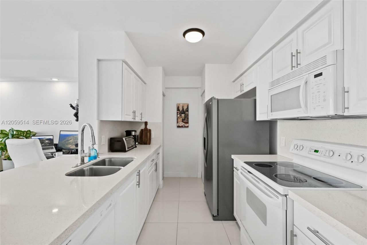 1155 Brickell Bay Dr , Unit 2005, Miami, FL 33131 Photo