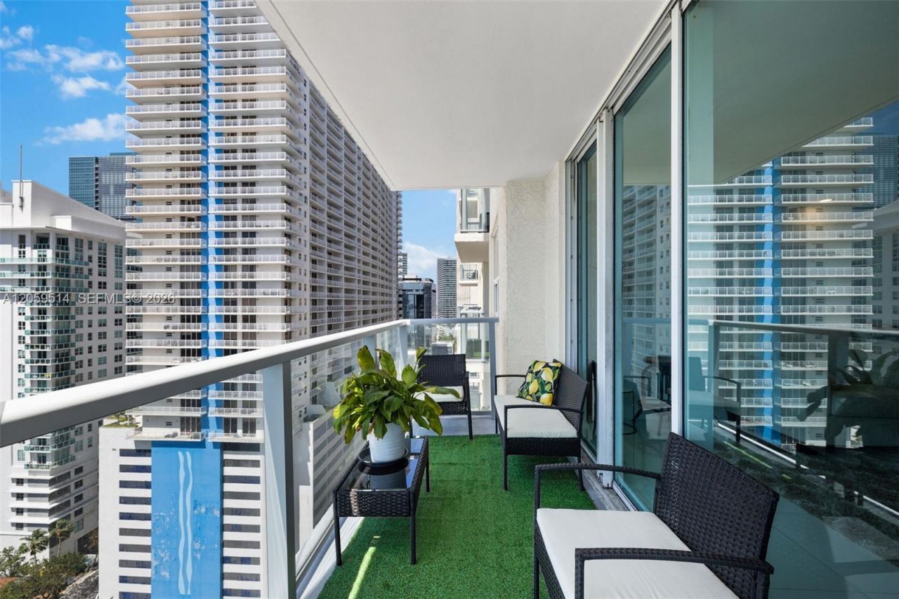 1155 Brickell Bay Dr , Unit 2005, Miami, FL 33131 Photo