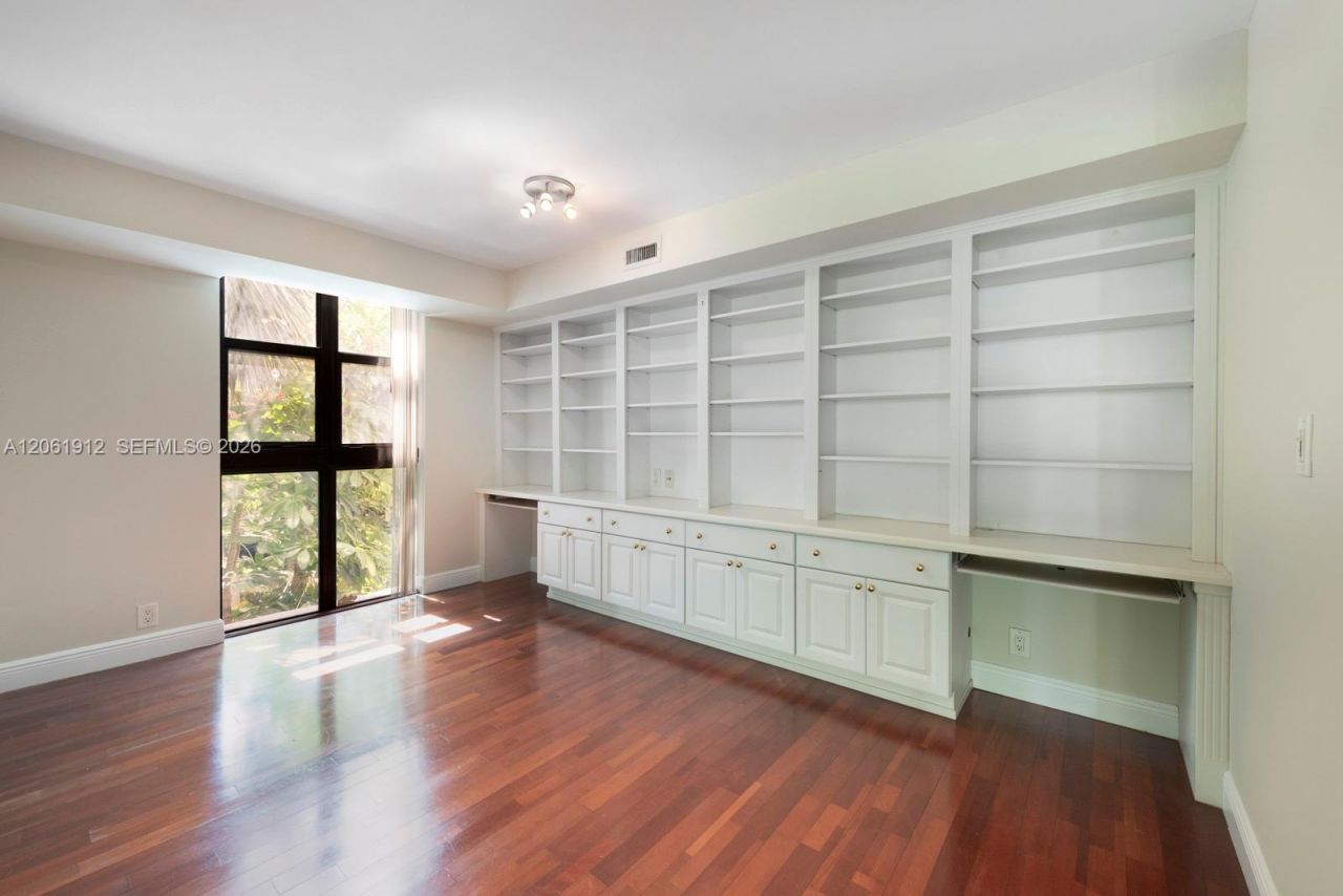 2000 Towerside Ter, Unit 312, Miami, FL 33138 Photo