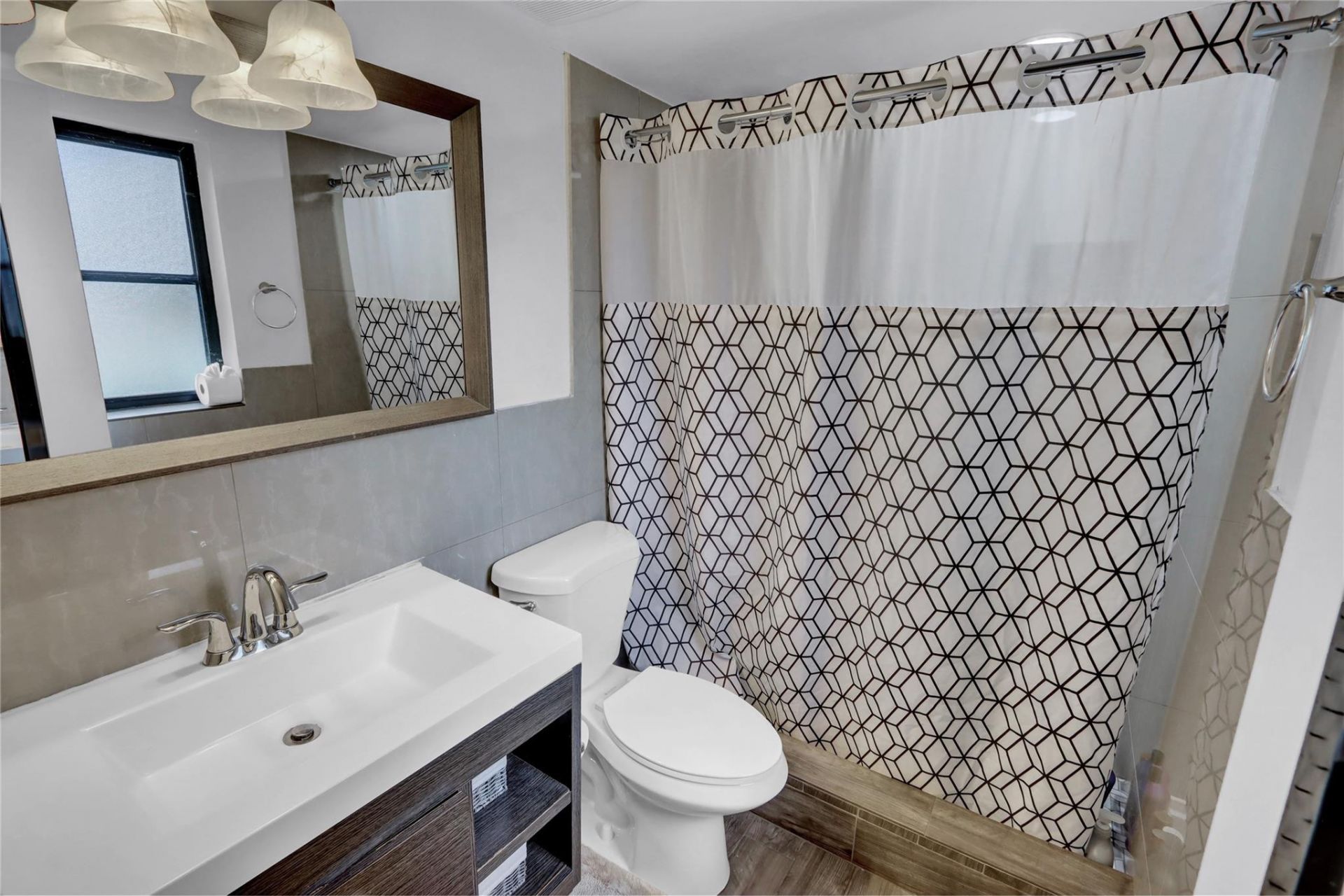 665 Enfield Street, Unit B20, Boca Raton, FL 33487 Photo