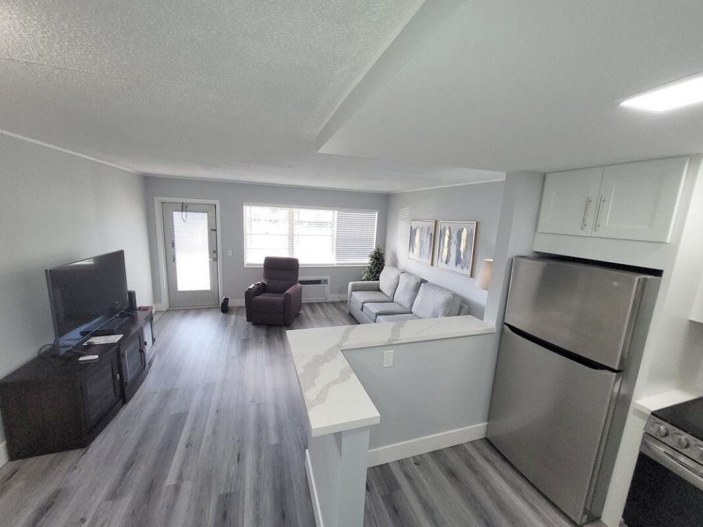 101 Hastings G, West Palm Beach, FL 33417 Photo
