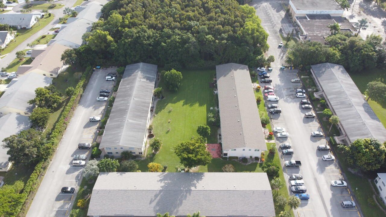 101 Hastings G, West Palm Beach, FL 33417 Photo
