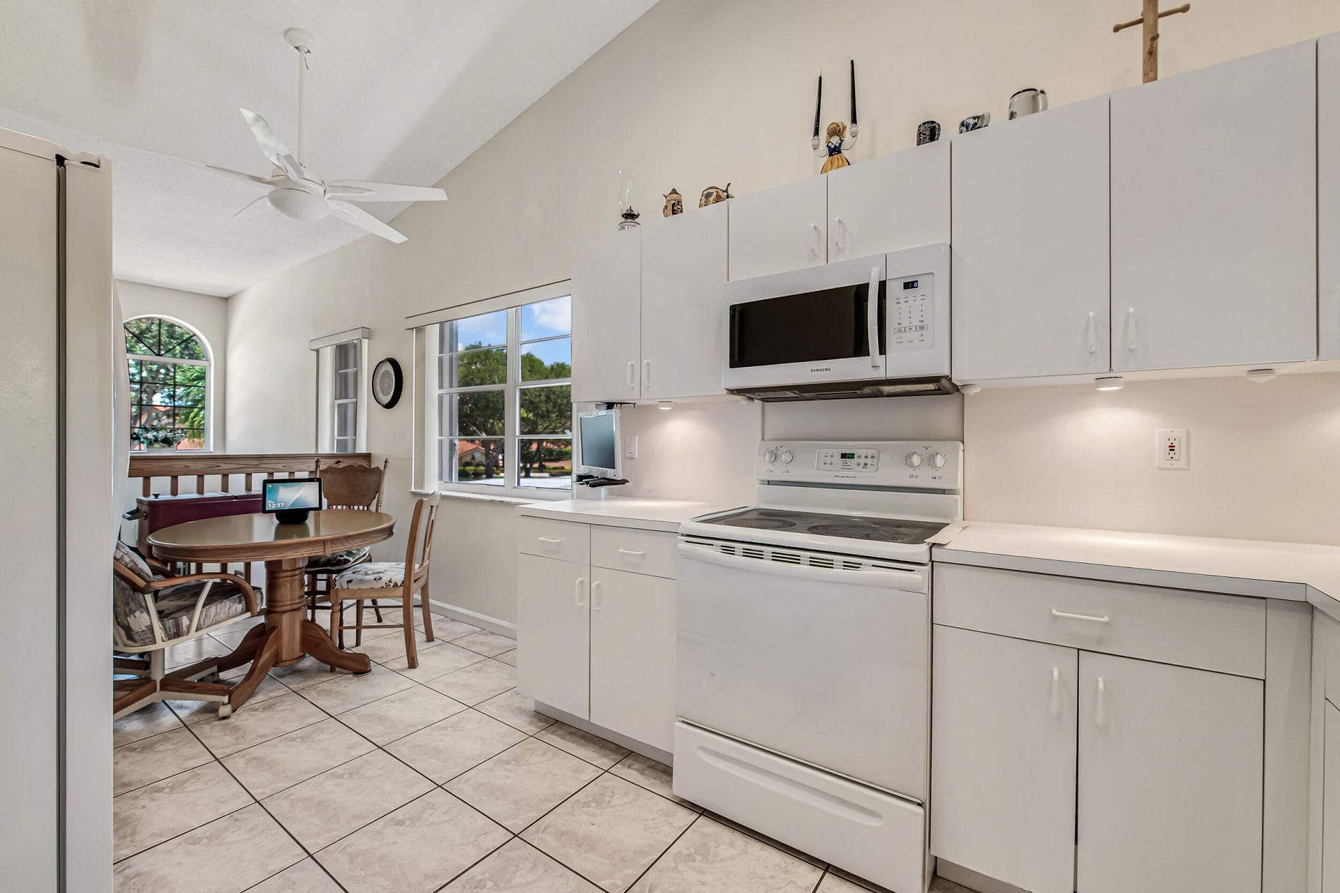 7027 Summer Tree Drive, Unit 201, Boynton Beach, FL 33437 Photo