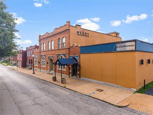 2838 Meramec Street , St Louis, MO 63118