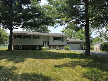 1000 Navajo Trail, Macedonia, OH 44056