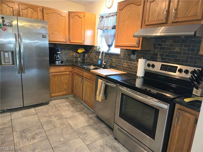 1000 Navajo Trail, Macedonia, OH 44056 Photo 5