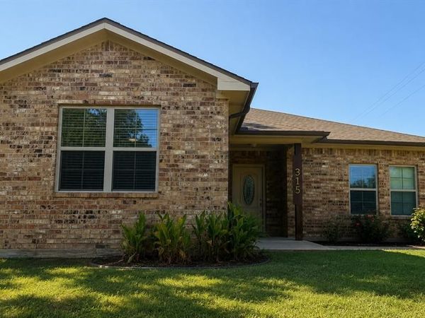 315 E Brockett Street , Sherman, TX 75090