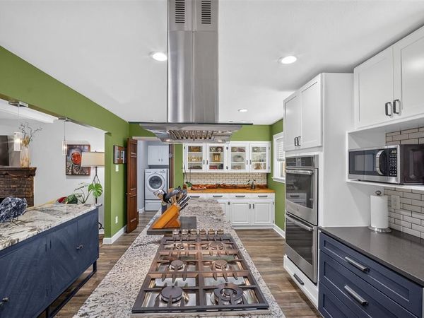 1810 S Crest, Carrollton, TX 75006