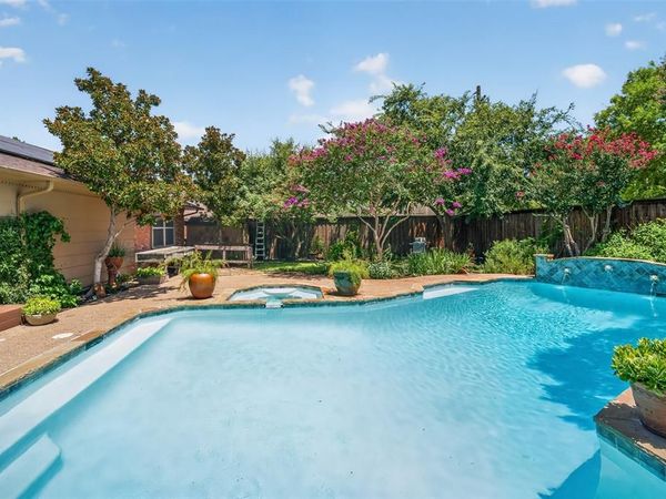 1810 S Crest, Carrollton, TX 75006