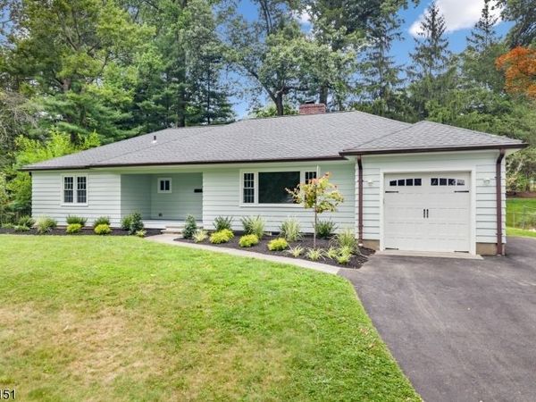 40 Old Army Rd, Bernardsville, NJ 07924