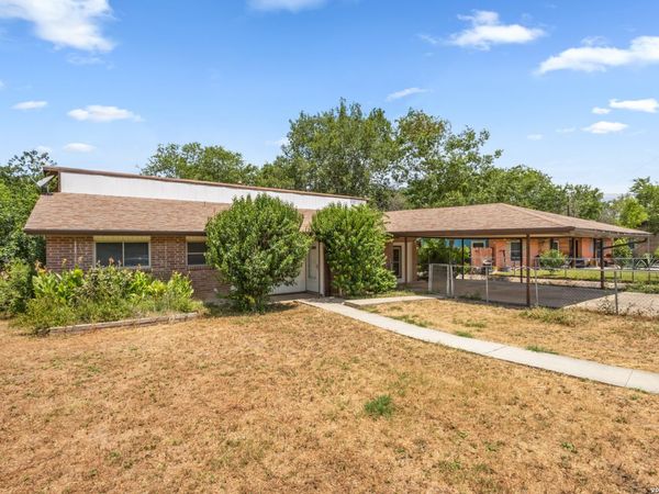 146 Stapleton St, San Antonio, TX 78227