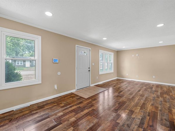 133 7th Avenue Court NE, Altoona, IA 50009