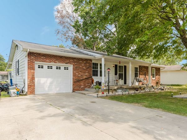 1302 Susan Lane , Carterville, IL 62918