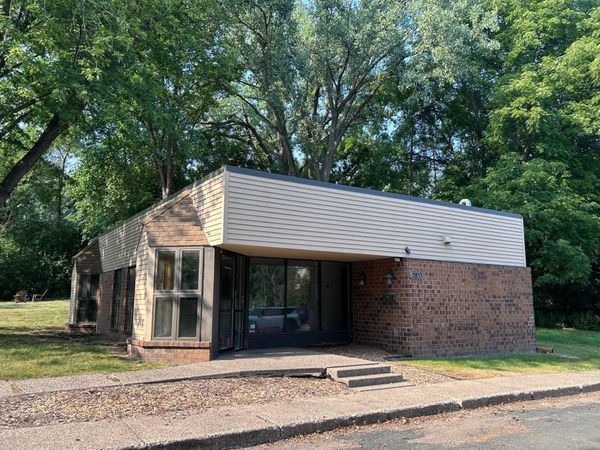 17833 Hutchins Drive, Minnetonka, MN 55345