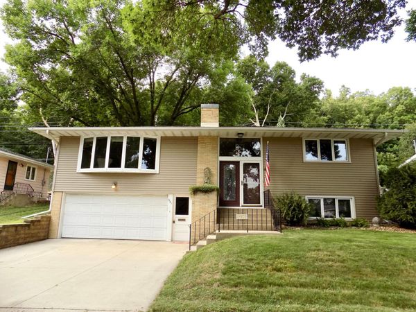 961 11 1/4 Street SW, Rochester, MN 55902