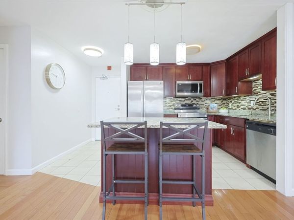 32 Whites, Unit E212, Watertown, MA 02472