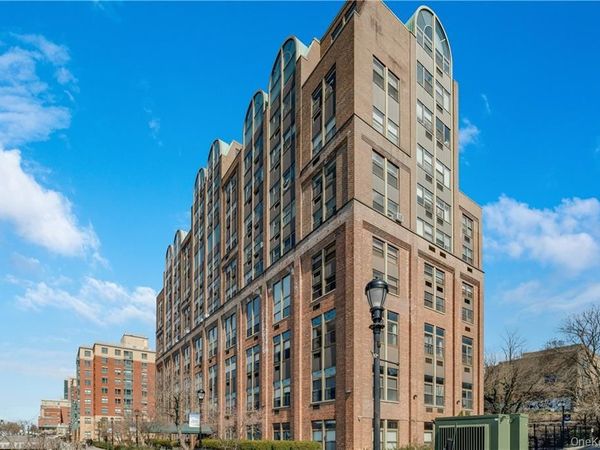 23 Water Grant Street, Unit 8I, Yonkers, NY 10701