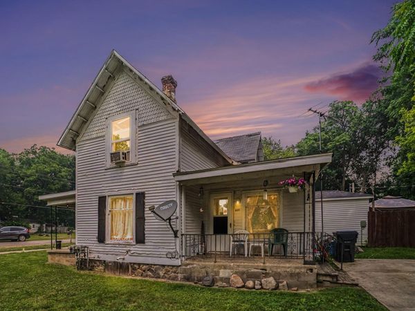 302 N Van Buren Street, Paw Paw, MI 49079