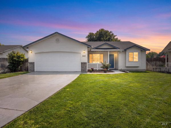517 N Coppertree Dr, Nampa, ID 83651