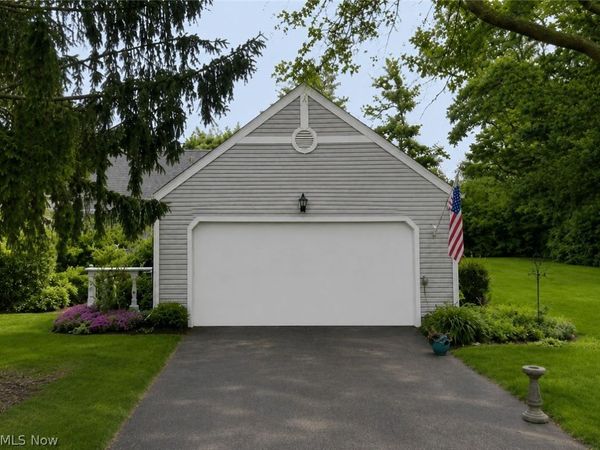 375 Yorktown Place, Unit D2, Vermilion, OH 44089