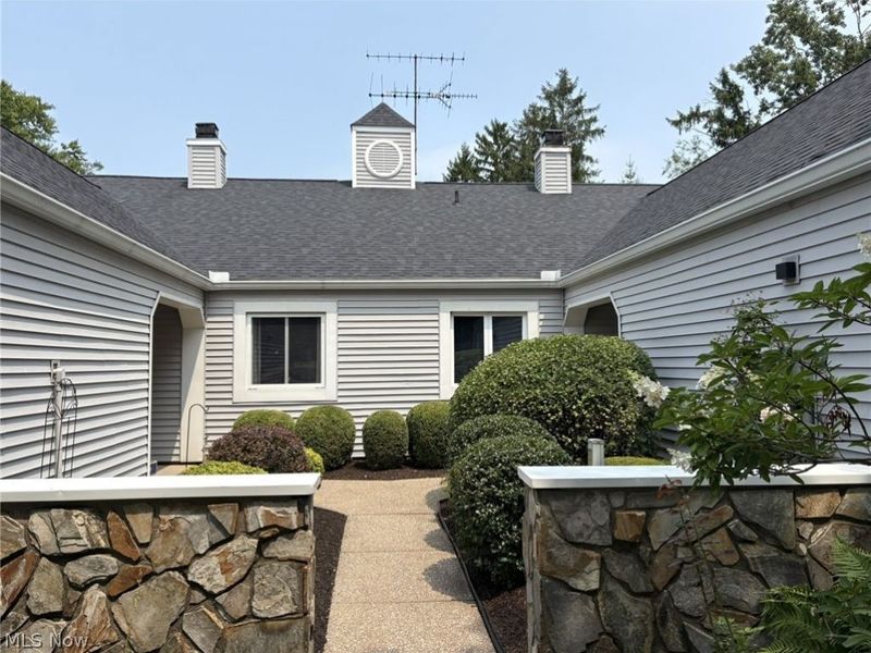 375 Yorktown Place, Unit D2, Vermilion, OH 44089 Photo 2