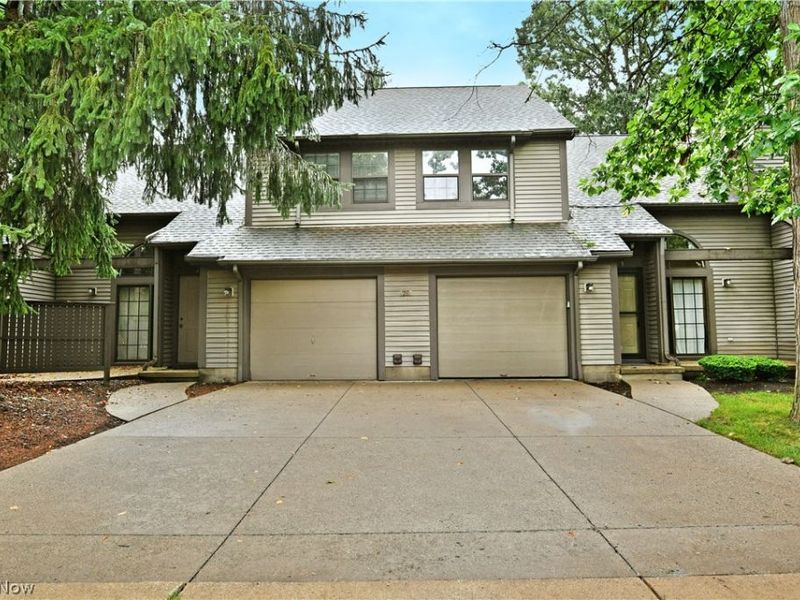 1283 Red Tail Hawk Court, Unit 3, Youngstown, OH 44512 Photo 1
