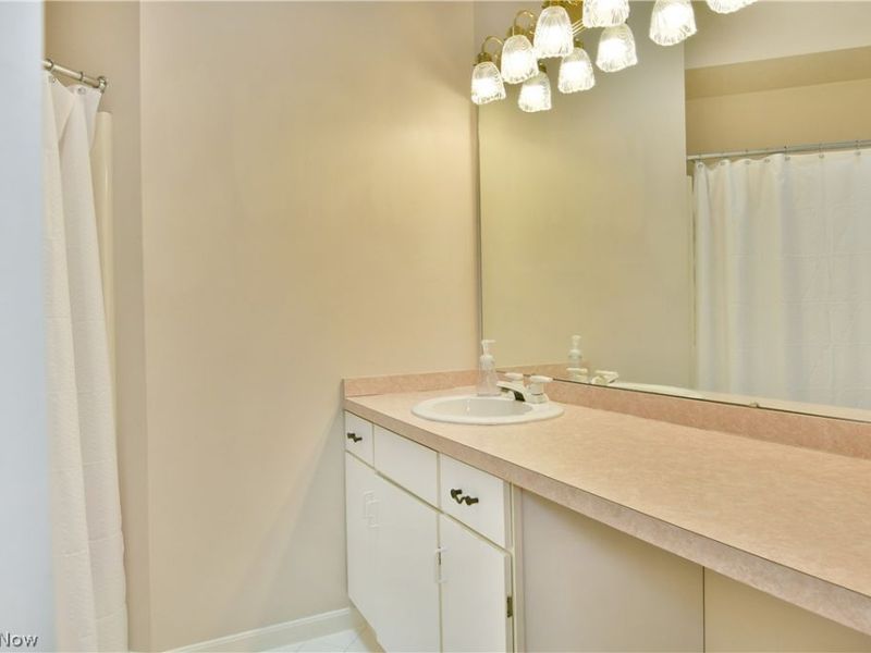 1283 Red Tail Hawk Court, Unit 3, Youngstown, OH 44512 Photo 34