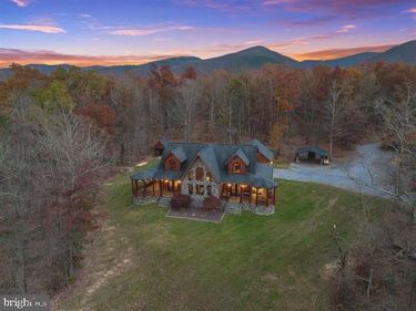 4851 ARROWPOINT DRIVE , ELKTON, VA 22827