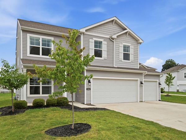 384 Kells Court E, Newark, OH 43055