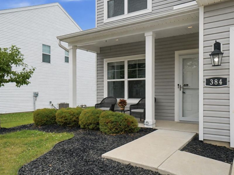 384 Kells Court E, Newark, OH 43055 Photo 2