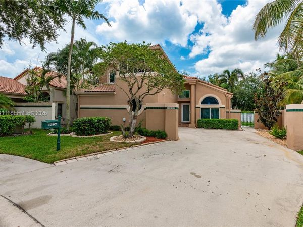 1397 Harbour Side Dr , Weston, FL 33326