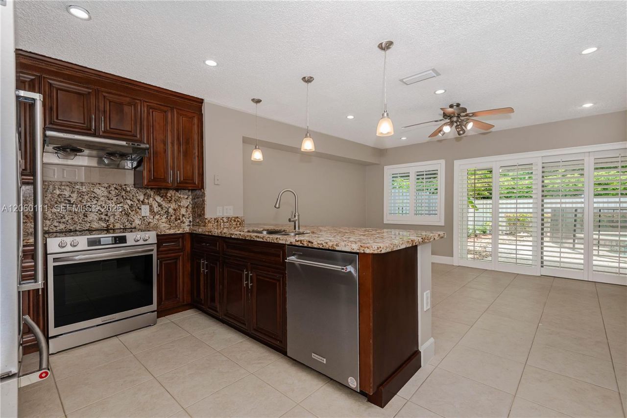 1397 Harbour Side Dr , Weston, FL 33326 Photo
