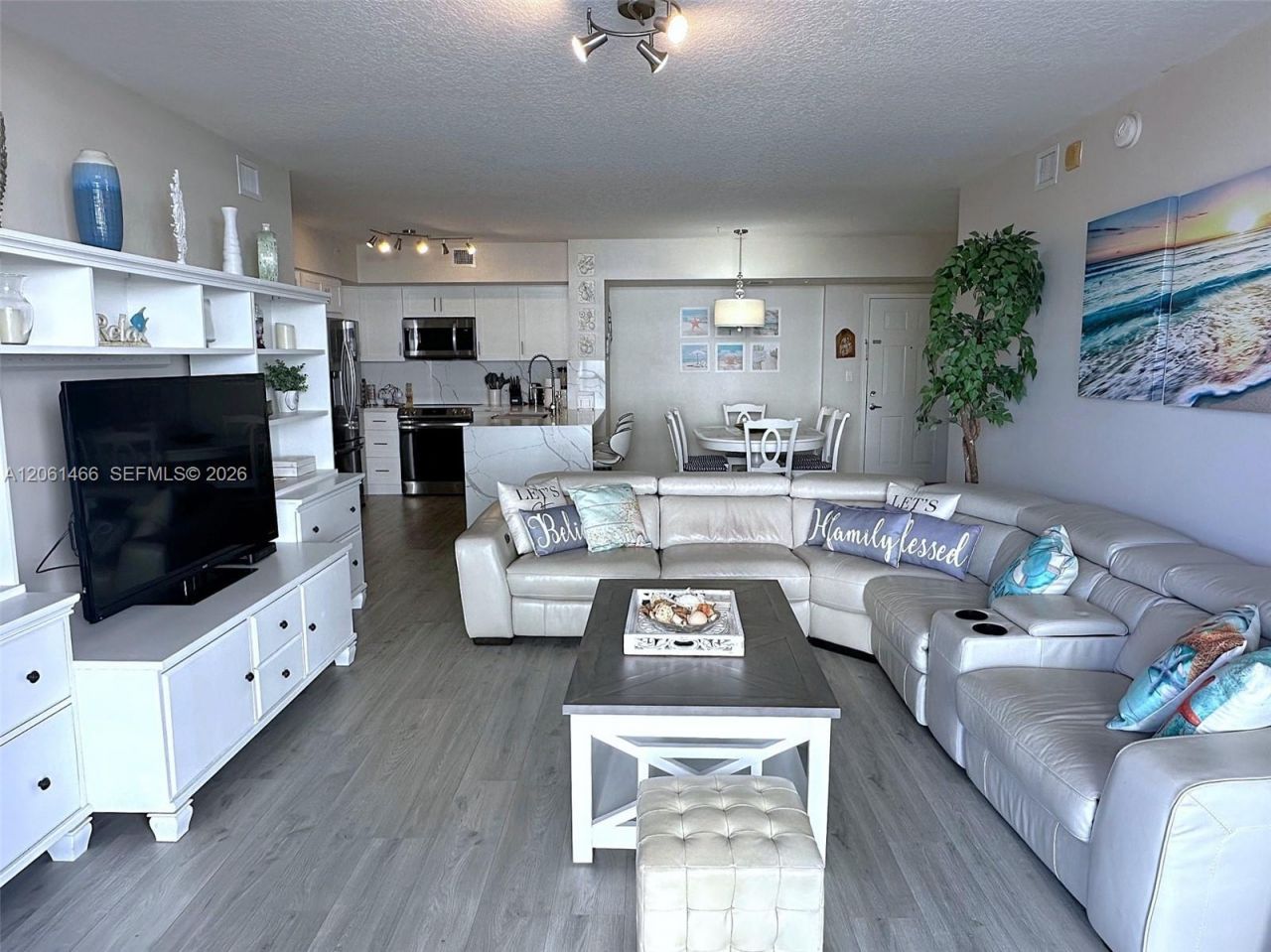 2080 S Ocean Drive, Unit 204, Hallandale Beach, FL 33009 Photo