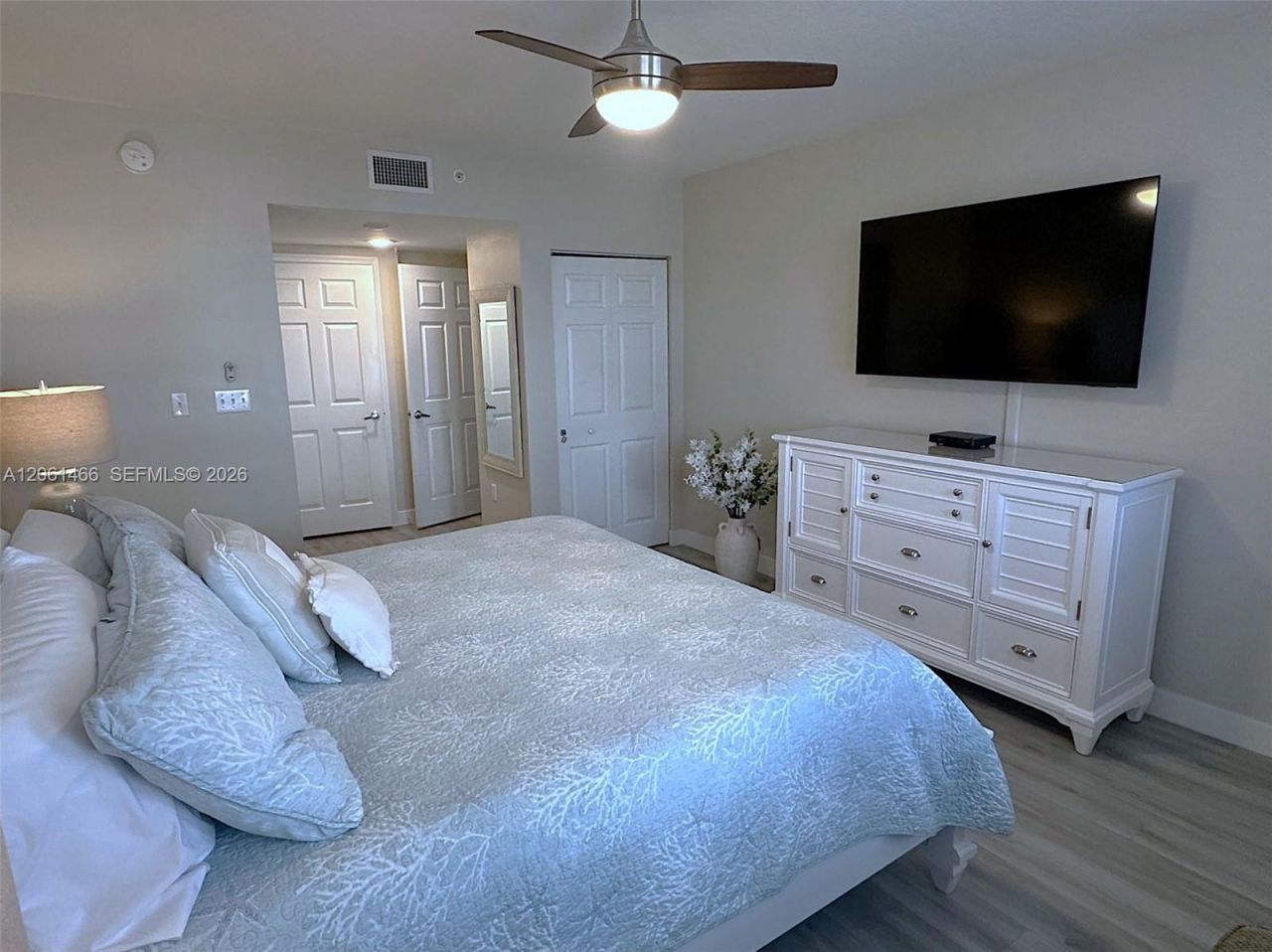 2080 S Ocean Drive, Unit 204, Hallandale Beach, FL 33009 Photo