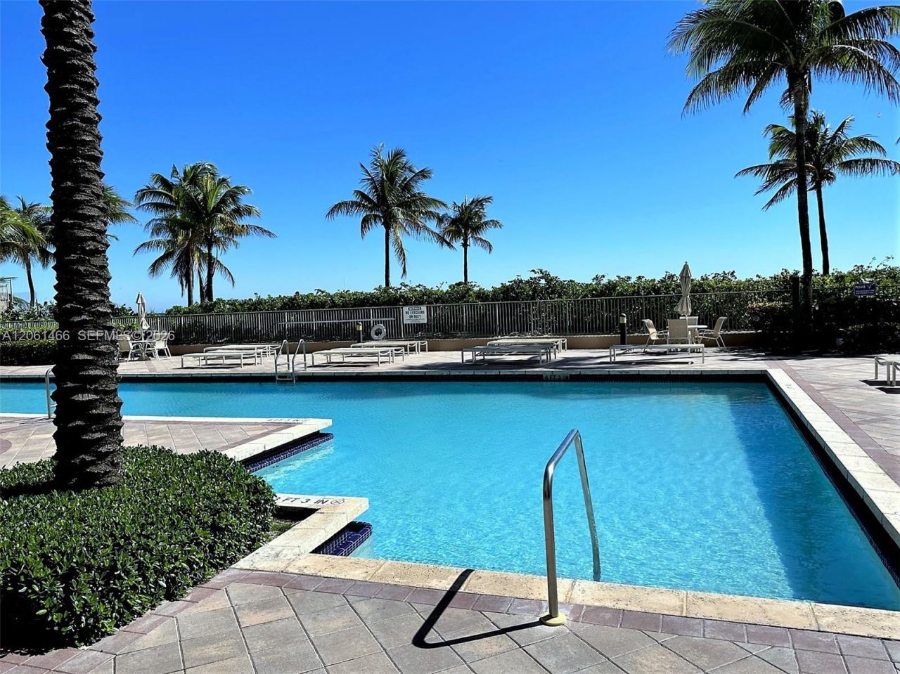 2080 S Ocean Drive, Unit 204, Hallandale Beach, FL 33009 Photo