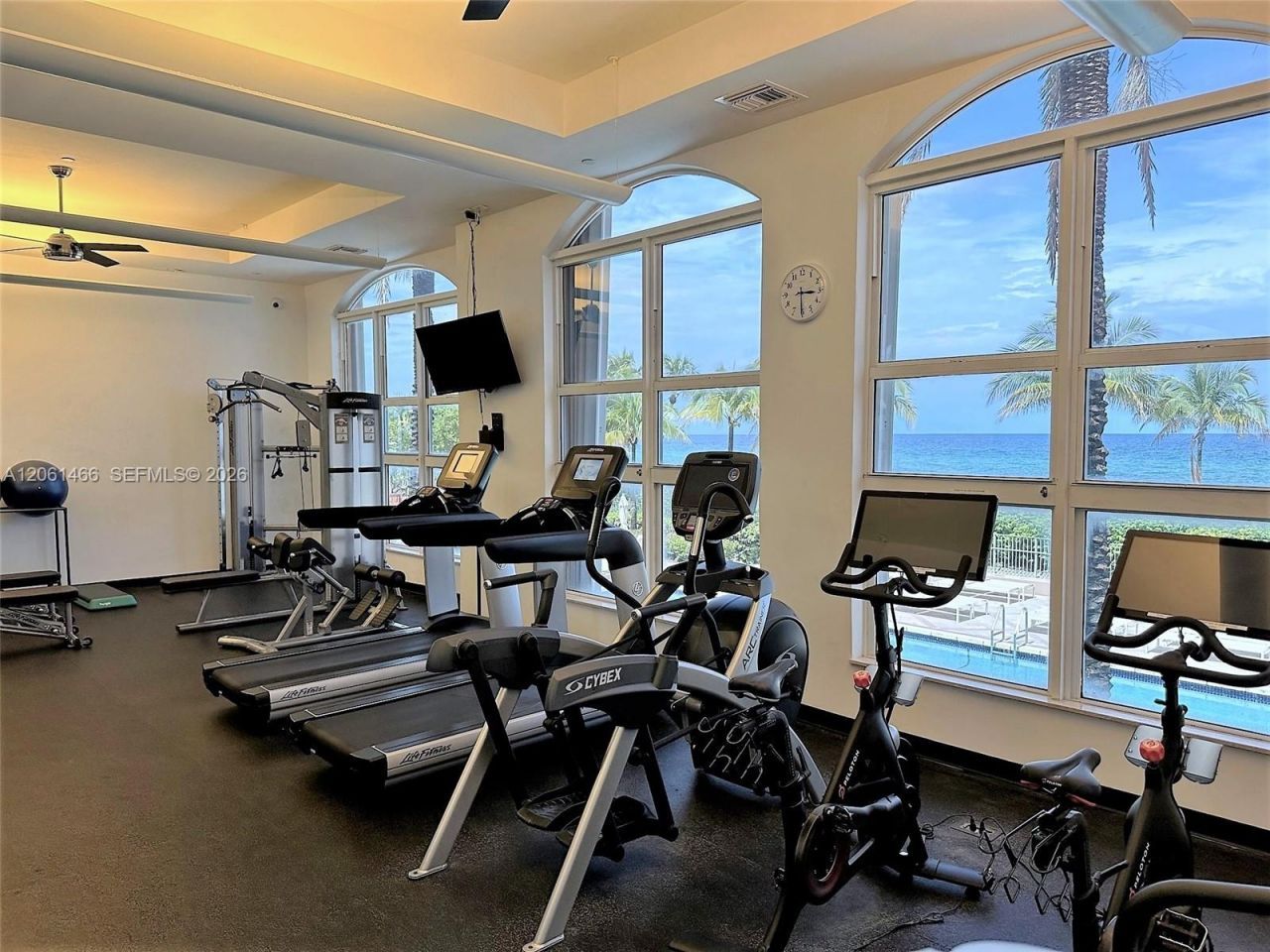 2080 S Ocean Drive, Unit 204, Hallandale Beach, FL 33009 Photo