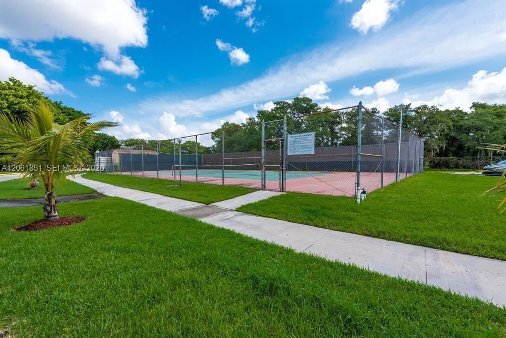 8040 N Colony Cir N, Unit 108, Tamarac, FL 33321 Photo