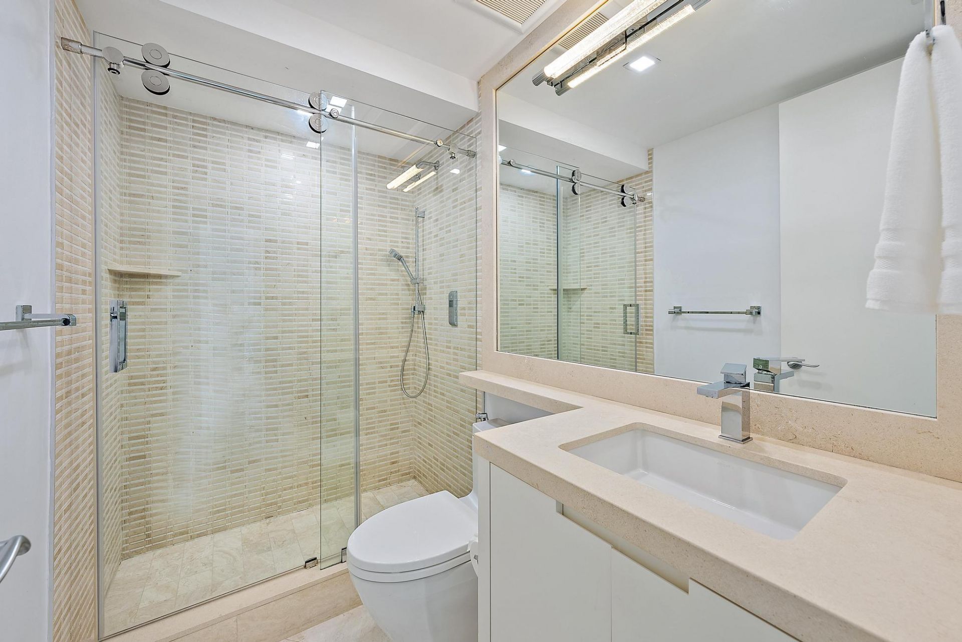 2070 N Ocean Boulevard, Unit PH4, Boca Raton, FL 33431 Photo