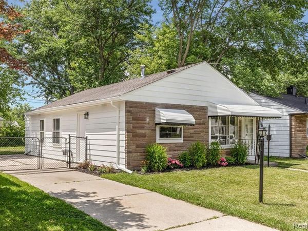 2147 E Almont Street, Ferndale, Mi 48220