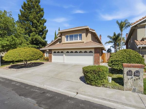310 Sunset Dr, Danville, CA 94506