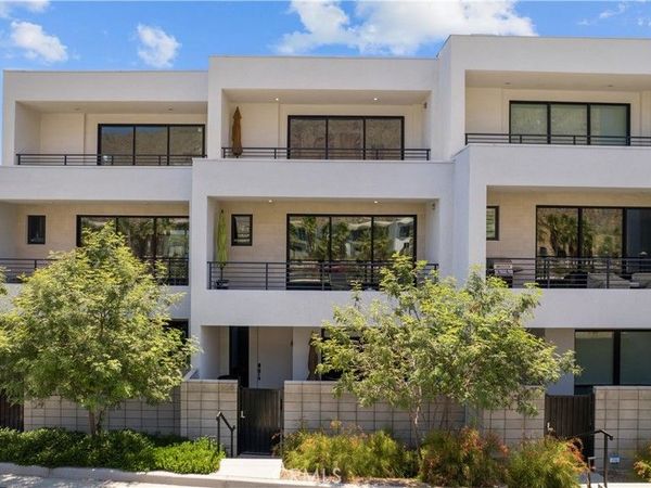 958 Cameron Center, Palm Springs, CA 92264