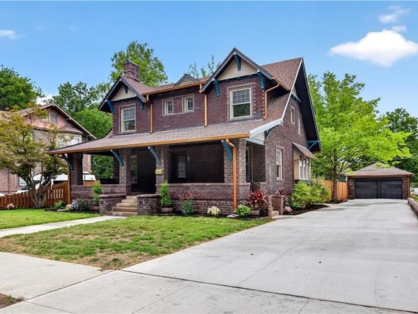 706 W 8th Street, Pittsburg, KS 66762
