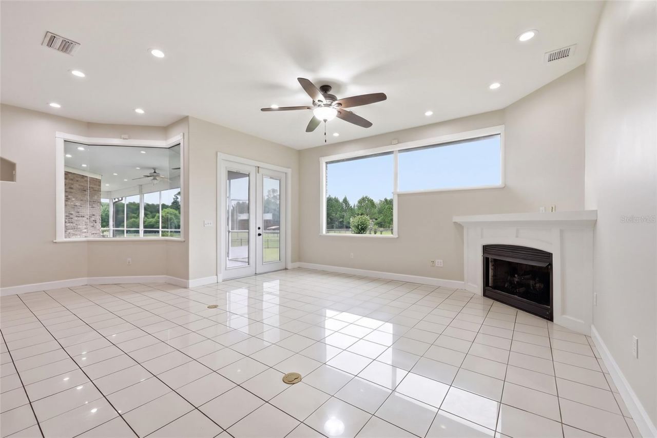 13525 Palm Drive, Astatula, FL 34705 Photo