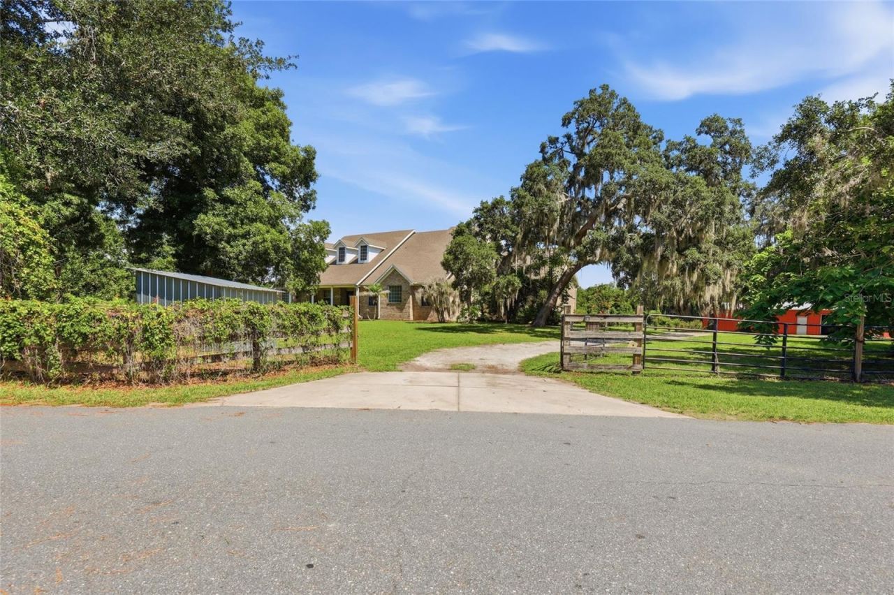 13525 Palm Drive, Astatula, FL 34705 Photo