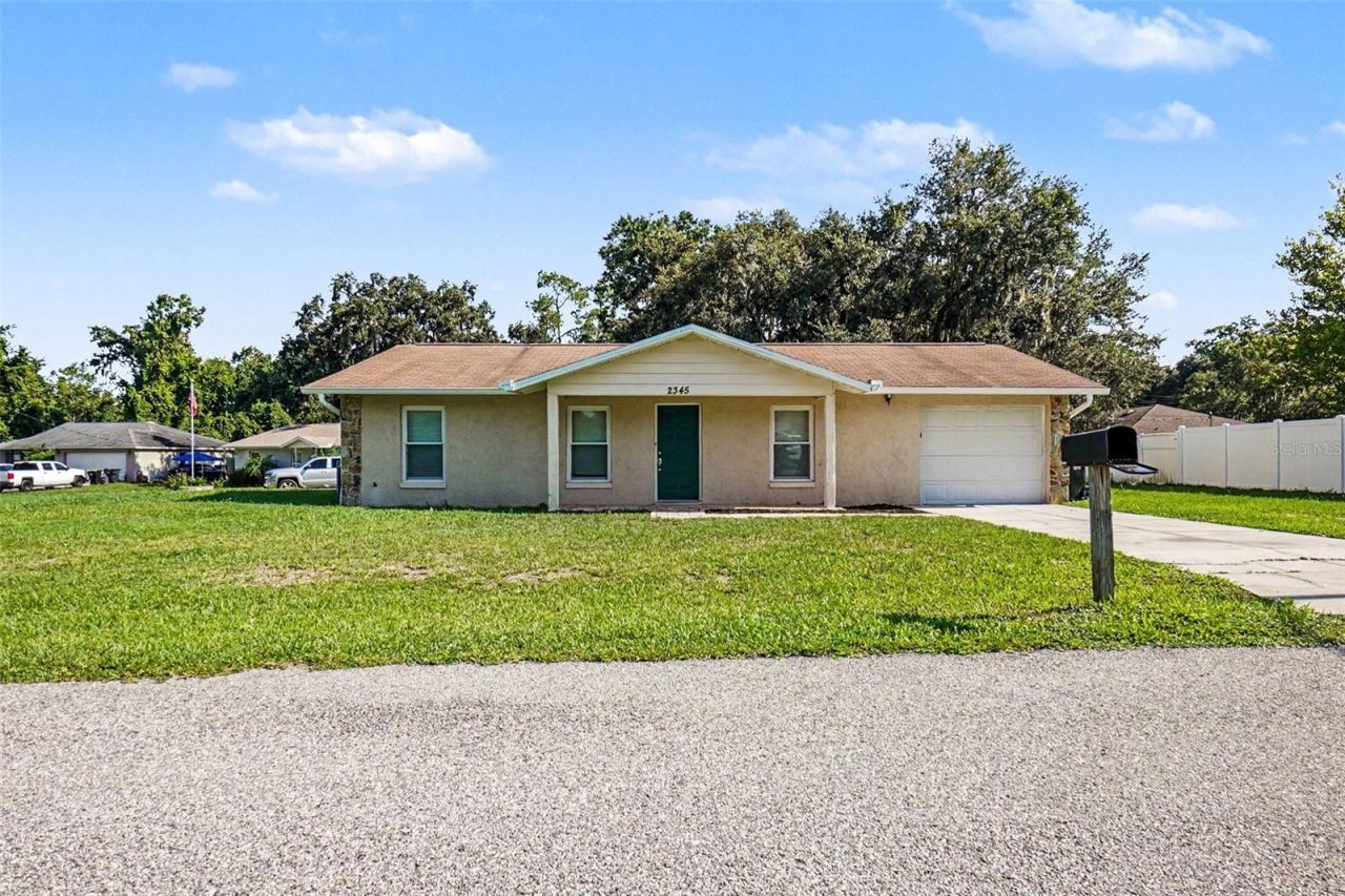 2345 Northview Drive , Lakeland, FL 33810 Main Photo