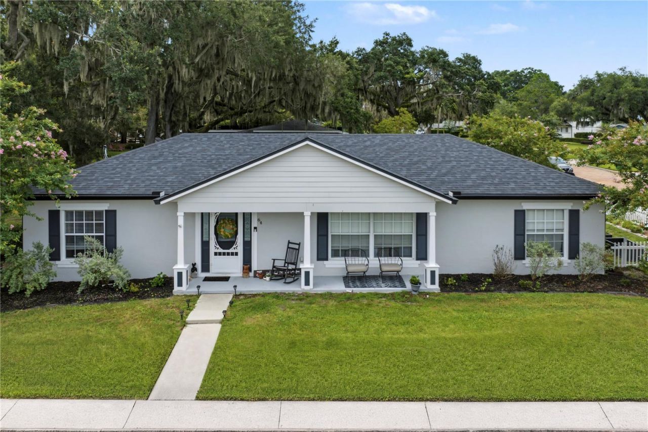 64 E Crest Avenue , Winter Garden, FL 34787 Main Photo