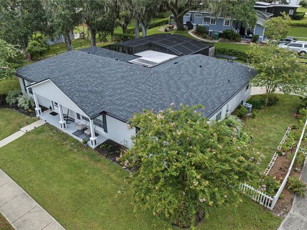 64 E CREST AVENUE , WINTER GARDEN, FL 34787
