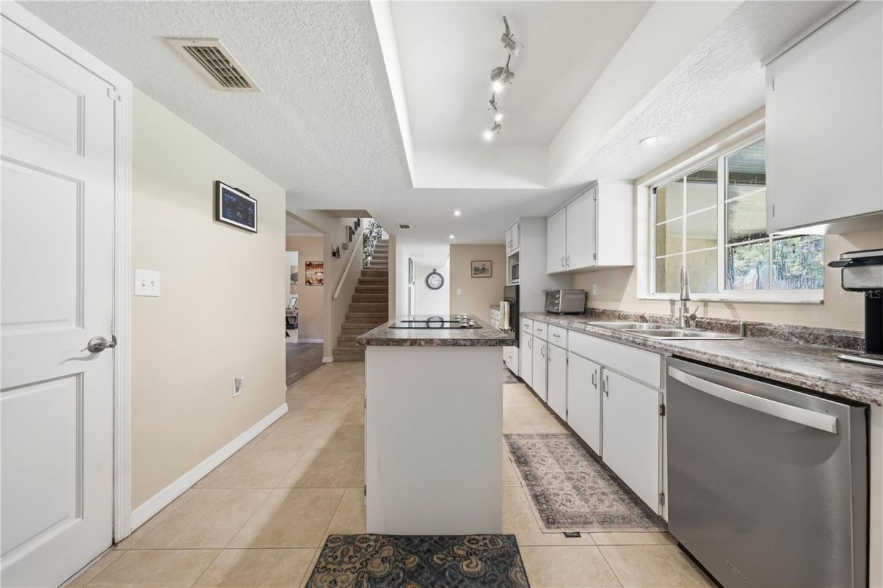 44131 Parkway Lane, Altoona, FL 32702 Photo