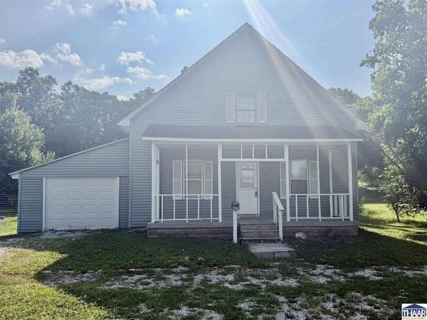 215 N 6th Street, Clinton, IN 47842